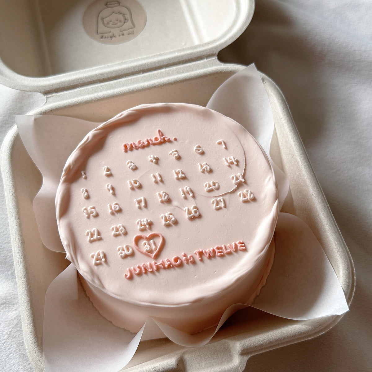 Calendar Cake Twotone dough re mi cake